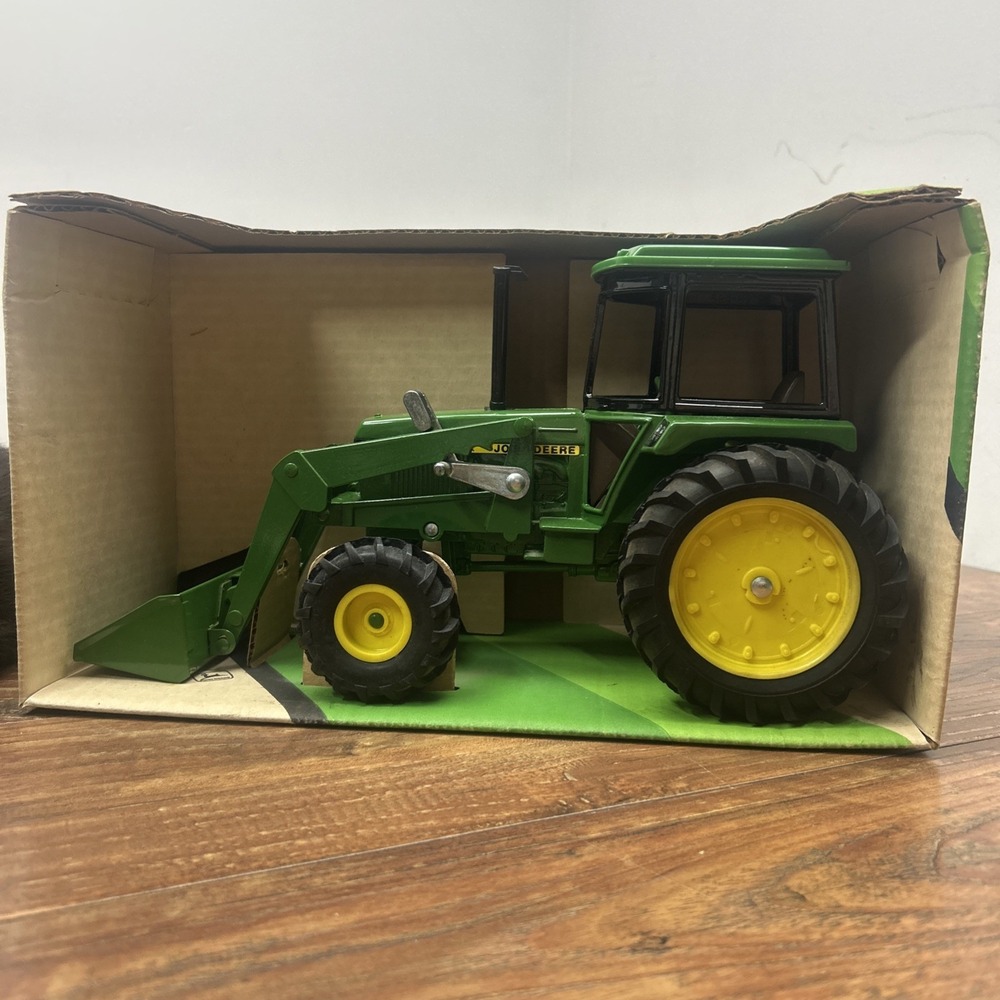 New Ertl John‎ Deere 2550 Utility MFD W/End Loader Tractor #503 Die-Cast 1/16